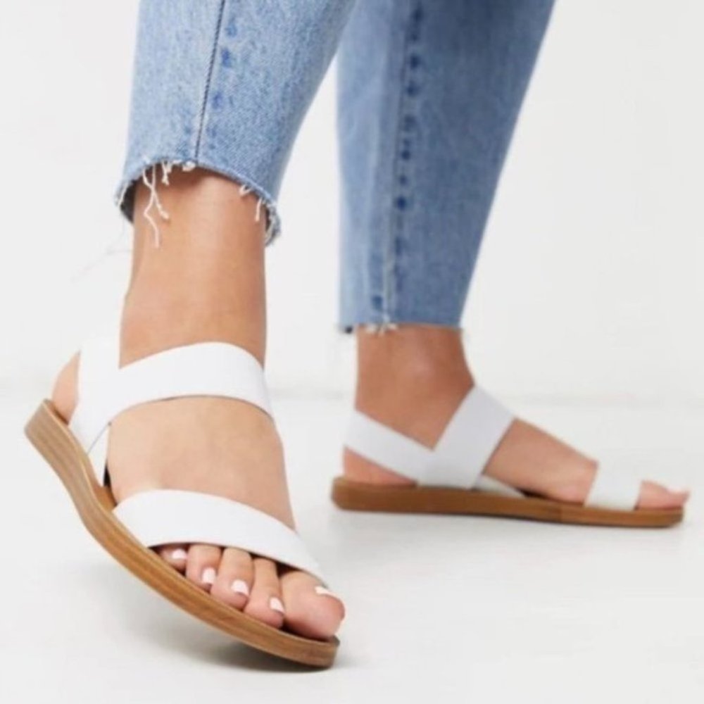 Steve Madden Roma Sandal in White - 10